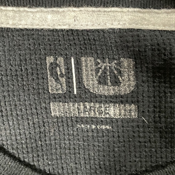 PORTLAND TRAILBLAZERS Long Sleeve NBA Tee Size Large GO BLAZERS! - Picture 2 of 3